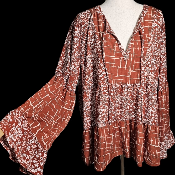 Weekend By Suzanne Betro, Rust and White Bohemian Blouse Tiered Body and Sleeves - Picture 1 of 14